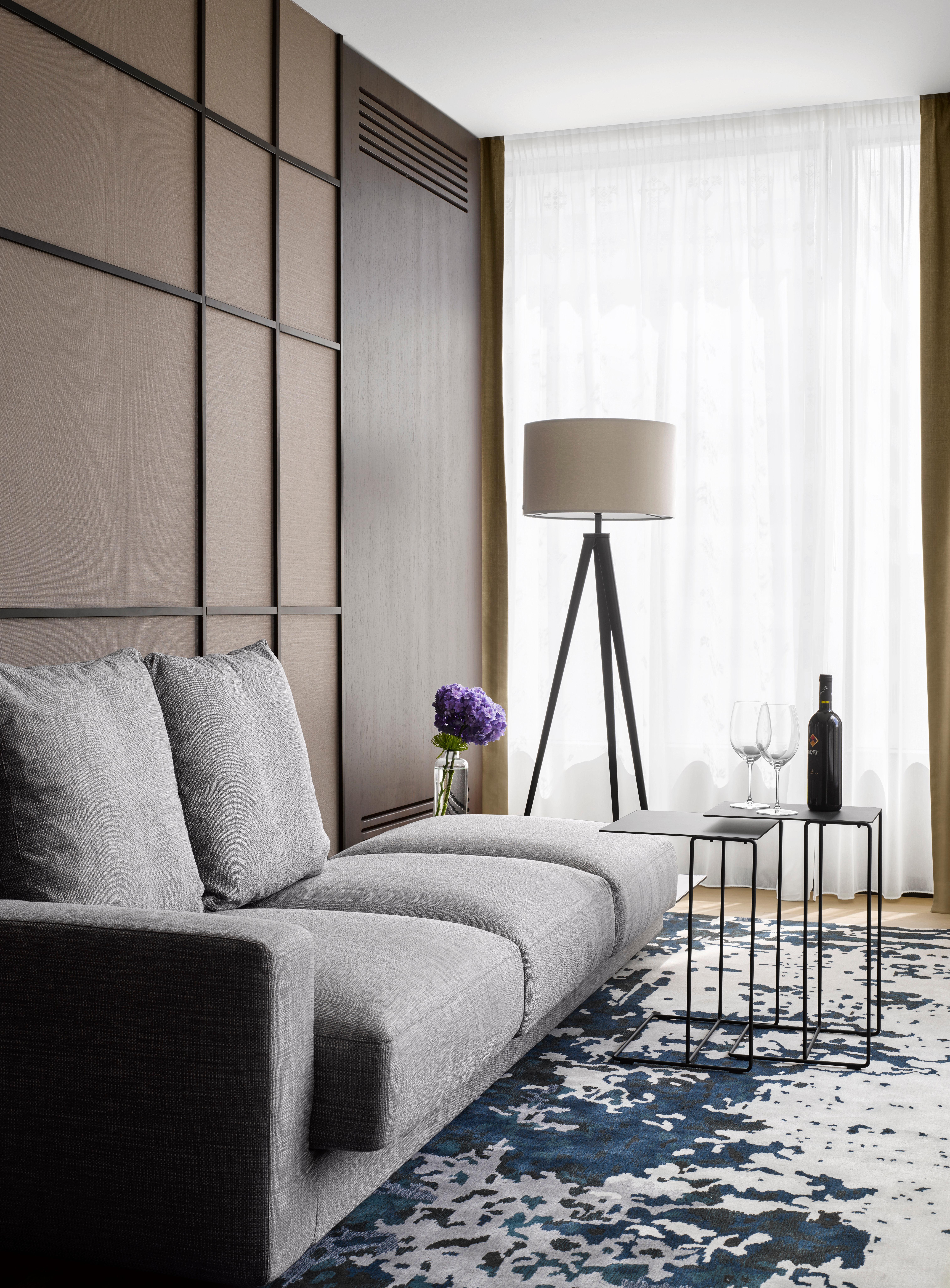 Hotel Intercontinental - Ljubljana By Ihg Esterno foto A floor lamp
