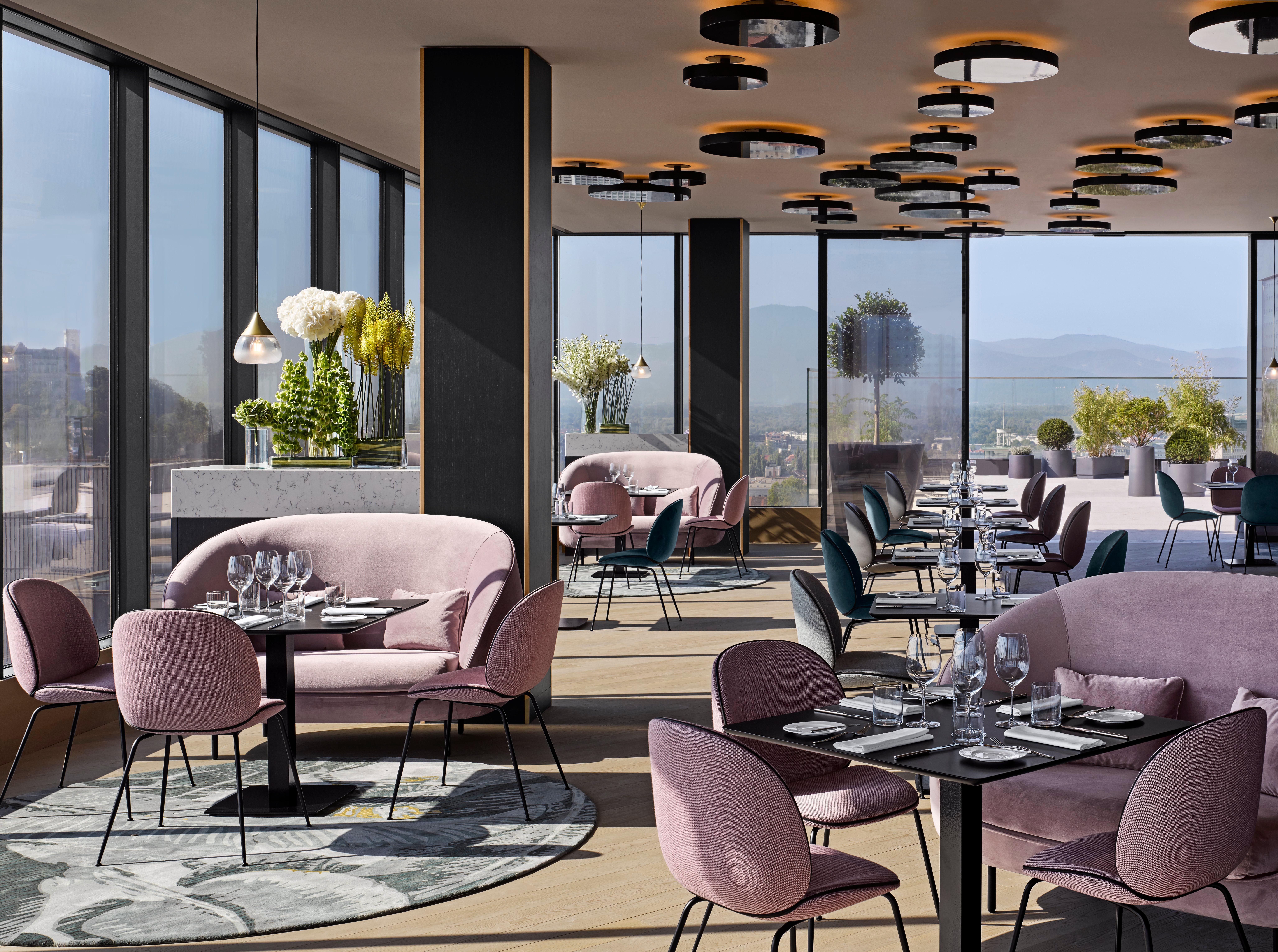 Hotel Intercontinental - Ljubljana By Ihg Esterno foto The restaurant