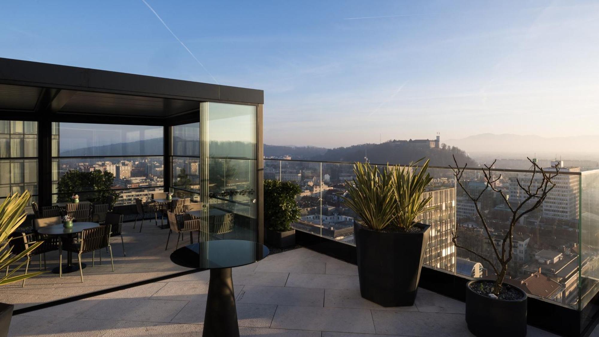 Hotel Intercontinental - Ljubljana By Ihg Esterno foto View from the rooftop