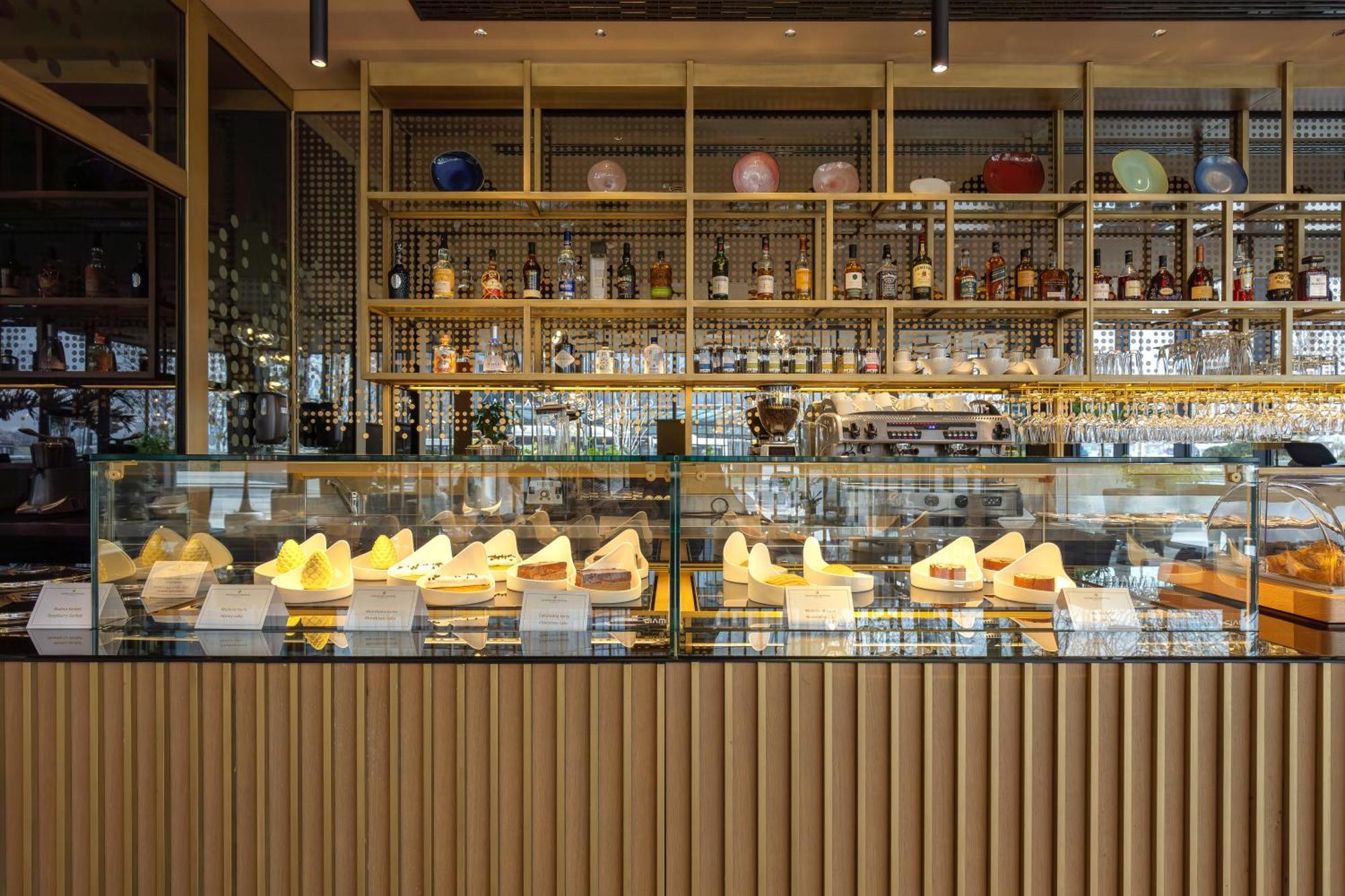 Hotel Intercontinental - Ljubljana By Ihg Esterno foto Cheese display at a restaurant