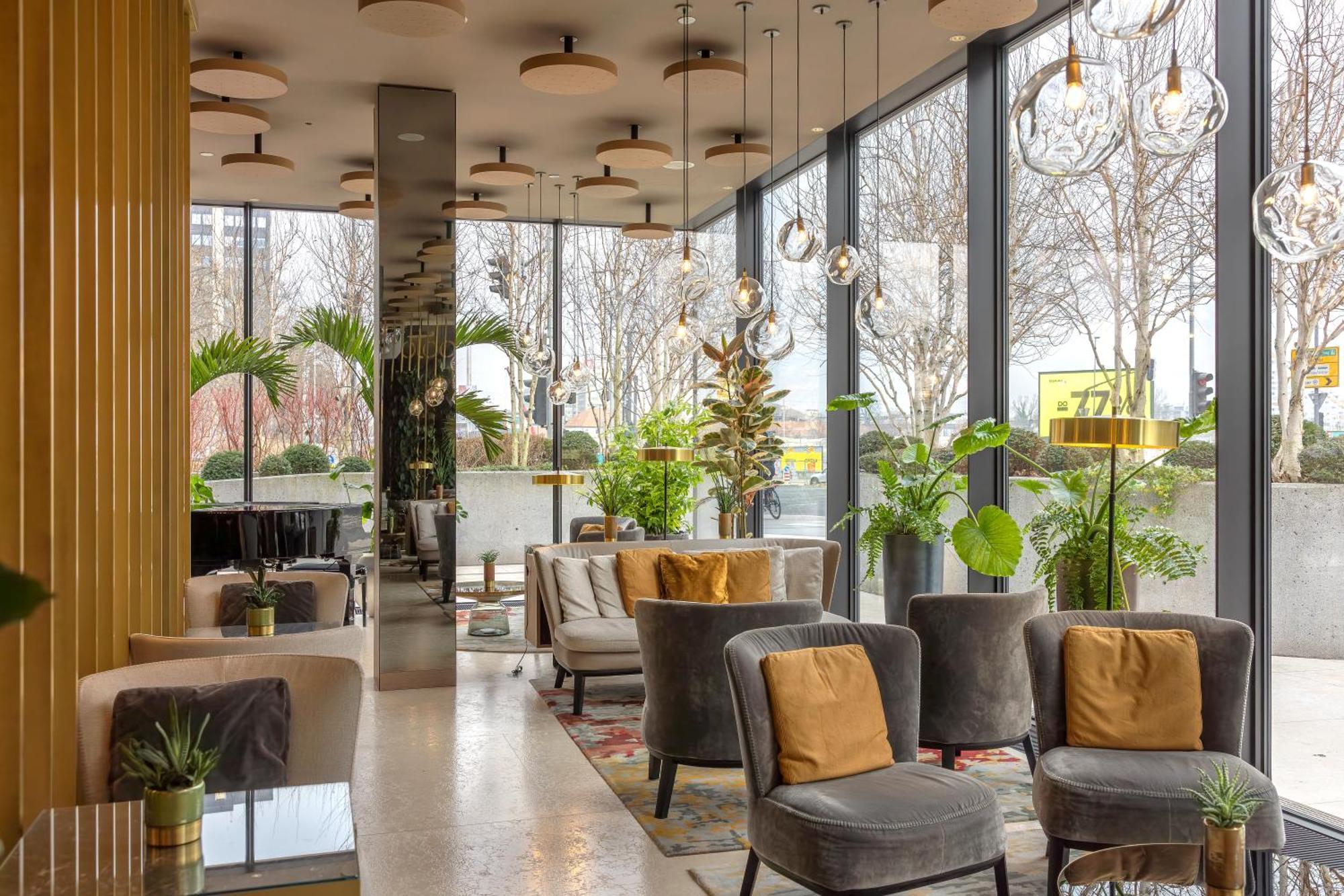 Hotel Intercontinental - Ljubljana By Ihg Esterno foto The lobby of the hotel